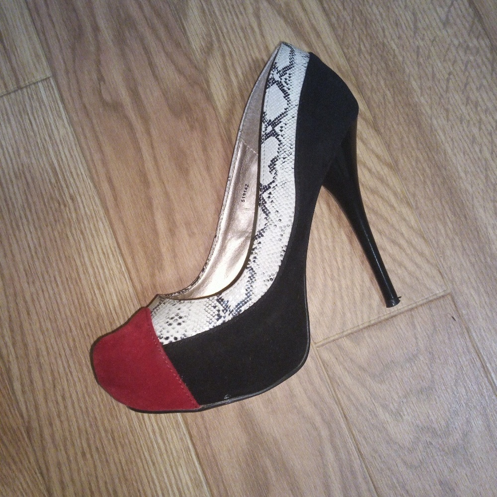 Heel - Picture 5 of 7